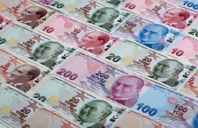 Turkish lira banknotes are seen in this photo illustration shot January 7, 2014. (Photo by Murad Sezer/Reuters)