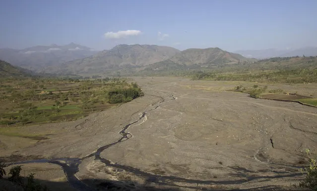 A general view shows a dried up river bed in Ethiopia's northern Amhara region, February 11, 2016. (Photo by Katy Migiro/Reuters)