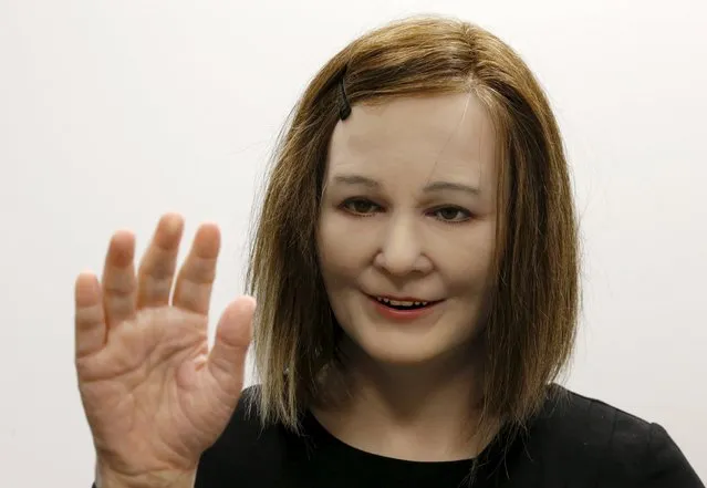 Nadine, a humanoid created by Nanyang Technological University's (NTU) Professor Nadia Thalmann and her team, reacts to the presence of people during an interview with Reuters at their campus in Singapore March 1, 2016. (Photo by Edgar Su/Reuters)