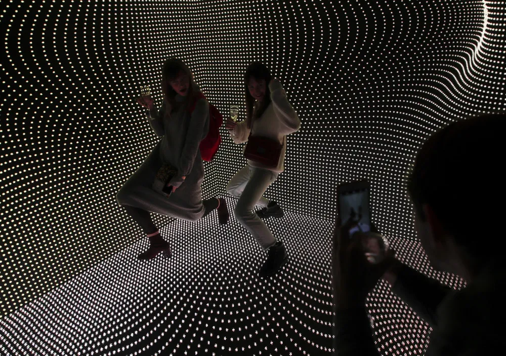 The Day in Photos – December 1, 2017