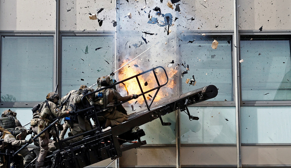 Pictures of the Year 2024, Part 102/240