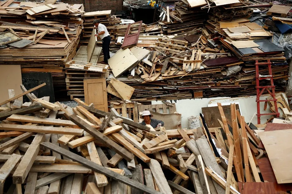 Scrap Collectors Swept Up in Migrant Crackdown