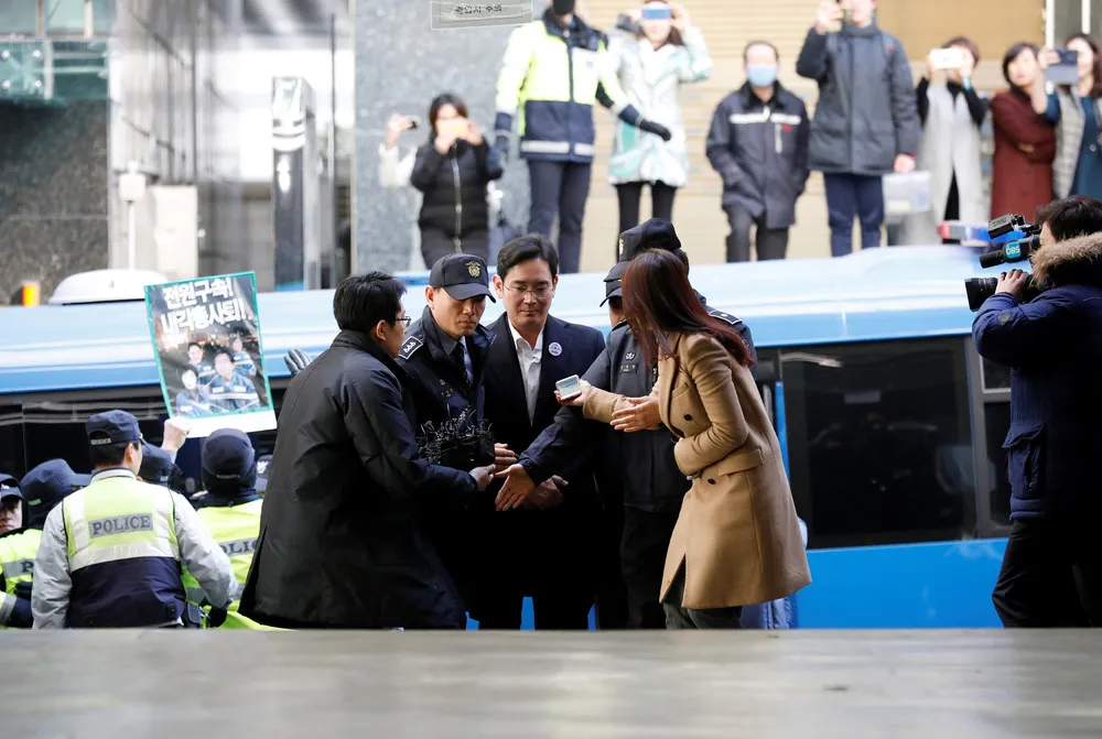 The Day in Photos – February 19, 2017