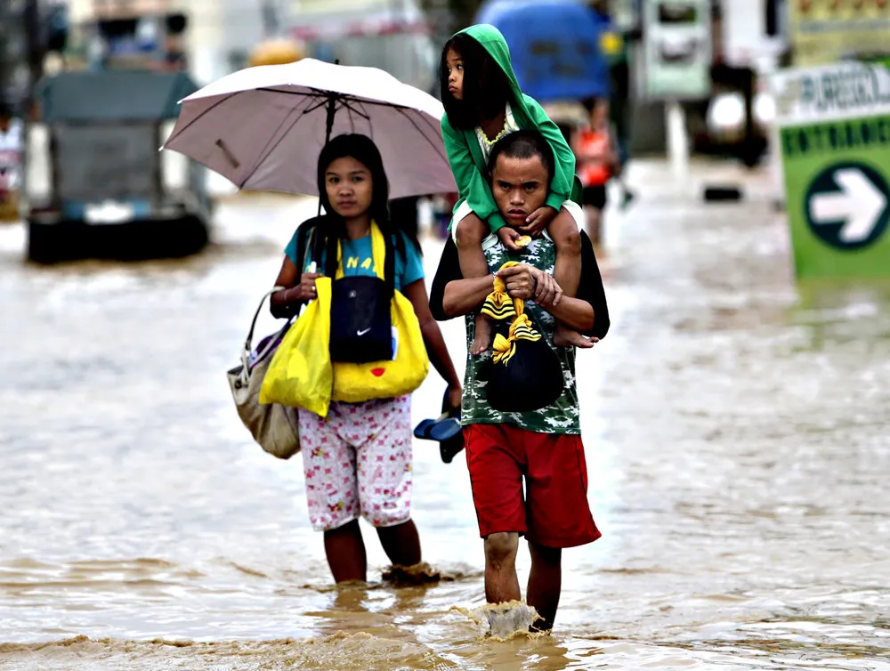 Powerful Typhoon in Philippines, Part 2