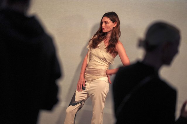 Phoebe Tonkin arrives for the eBay Endless Runway show in her thrifted outlet during New York Fashion Week, Wednesday, September 10, 2025, in New York. She said she came here “for the love of rewearing and repurposing clothing”. (Photo by Angelina Katsanis/AP Photo)