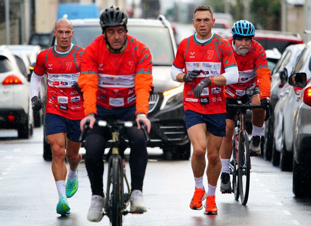Kevin Sinfield (second right) on the third day of the 7 in 7: Together 2025 Challenge, Swansea, UK on Wednesday, December 3, 2025. (Photo by Ben Birchall/PA Images via Getty Images)