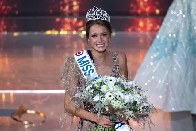 Newly elected Miss France 2021 Miss Normandie Amandine Petit reacts as she is elected Miss France 2021 at the end of the Miss France 2021 beauty contest at the Puy-du-Fou, in Les Epesses, western France, on December 20, 2020. (Photo by Loic Venance/AFP Photo)