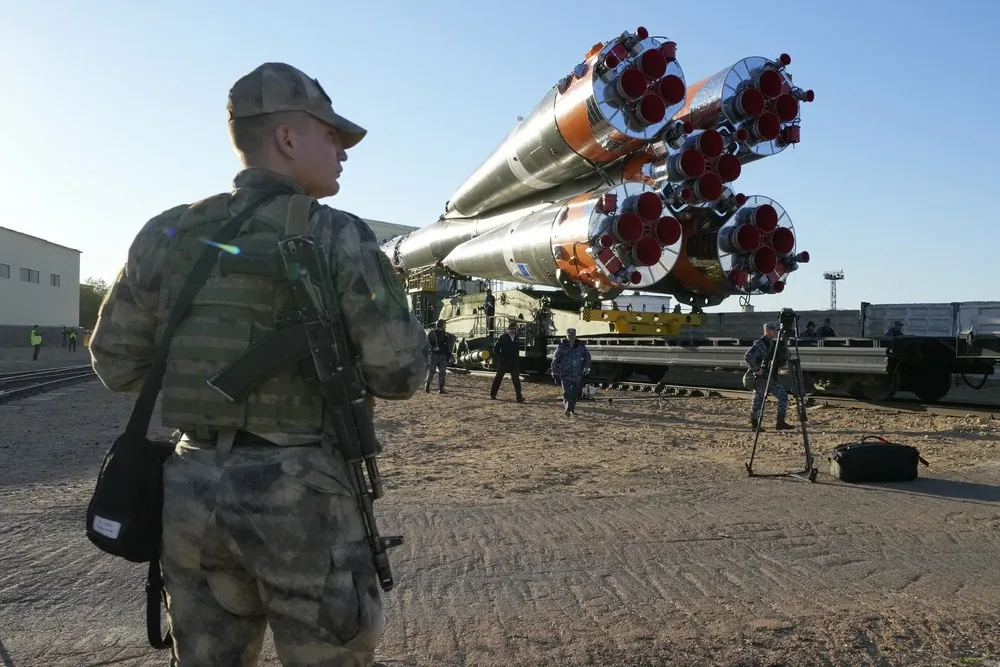 Pictures of the Year 2022, Part 105-1/163