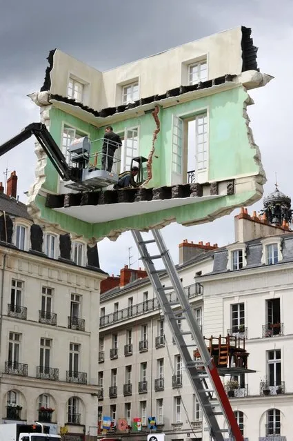 Surreal Floating Room Sculptures By Leandro Erlich