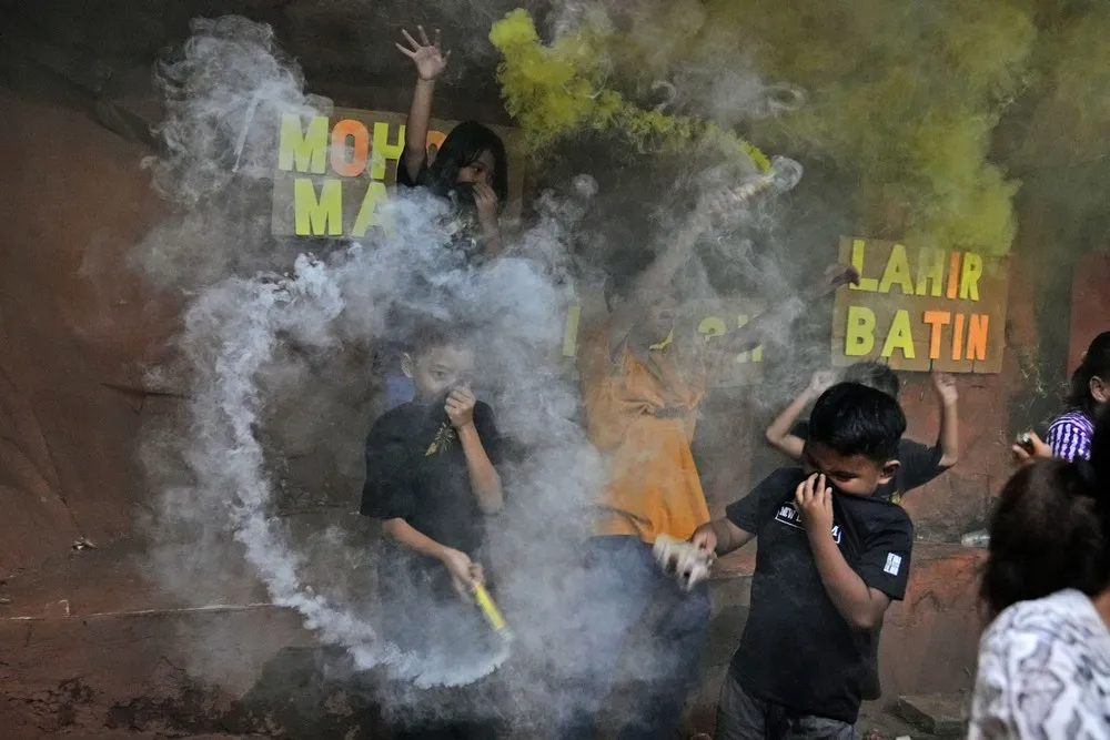 A Look at Life in Indonesia, Part 2/2