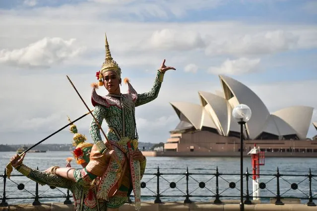 Thai dancers from a group called Khon: Exquisite Masked Dance Drama of Thailand perform in Sydney on August 29, 2017. Khon is a form of traditional dance in Thailand and the group was in Sydney to celebrate 65 years of Australian-Thai bilateral relations. (Photo by Peter Parks/AFP Photo)