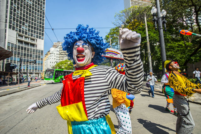 Group of clowns protested in the old center of Sao Paulo, Brazil on October 24, 2016. (Photo by Cris Faga via ZUMA Wire)
