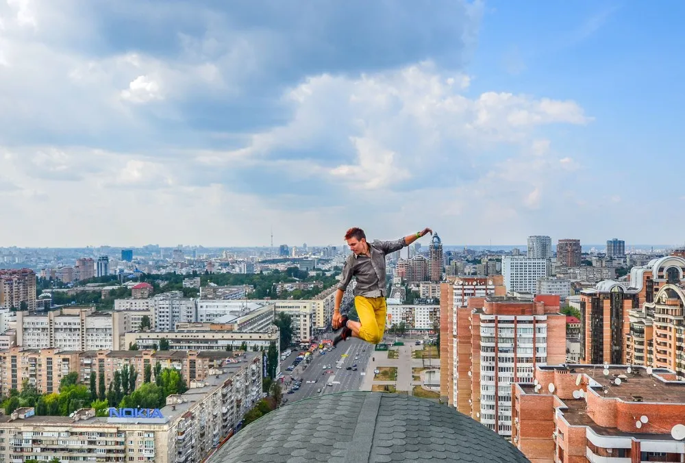 Extreme Urban Selfie by Yaroslav Segeda