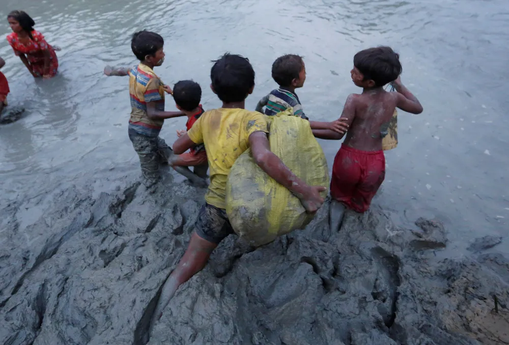 Rohingya River Crossing