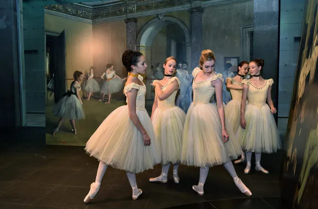Prima ballerinas from the Australian Ballet perform in front of Edgar Degas paintings at the National Gallery of Victoria in Melbourne, Australia, November 18, 2015. (Photo by Julian Smith/EPA)