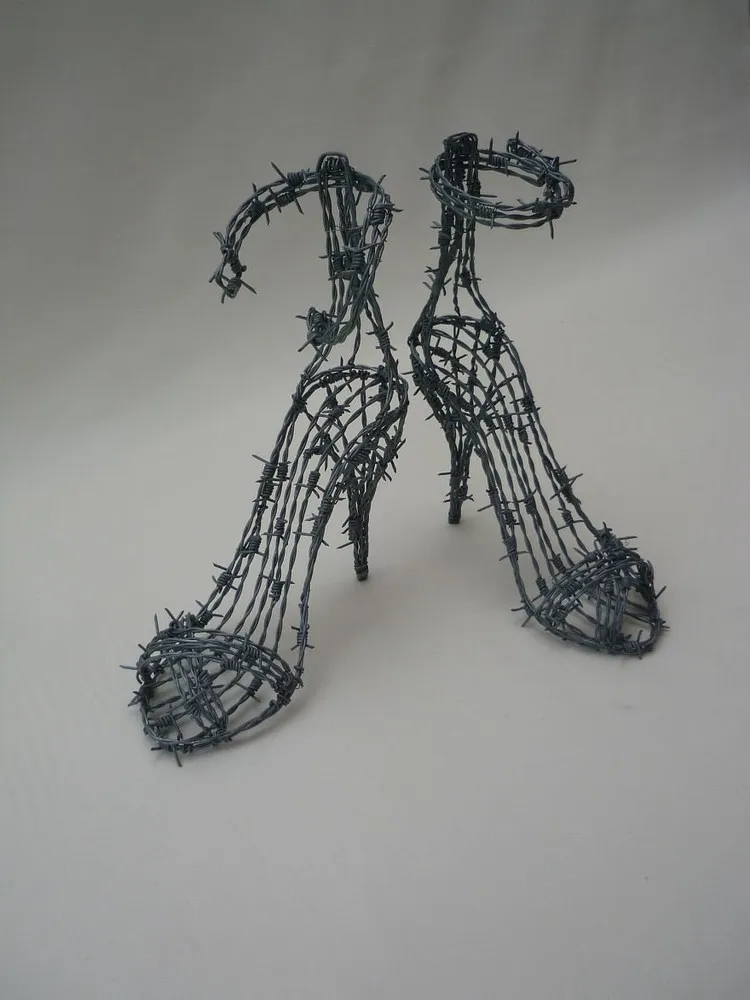 Wire Sculptures by Richard Stainthorp
