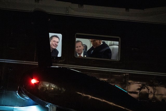 Elon Musk and President Donald Trump return to the White House by helicopter on February 19, 2025. (Photo by Jabin Botsford/The Washington Post)
