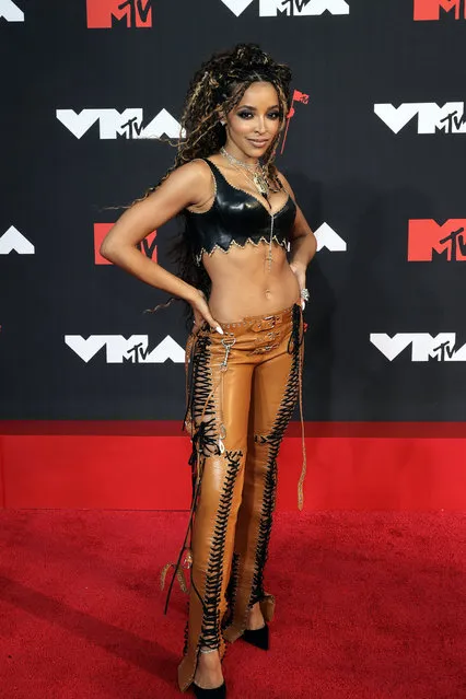 American singer Tinashe attends the 2021 MTV Video Music Awards at Barclays Center on September 12, 2021 in the Brooklyn borough of New York City. (Photo by Jamie McCarthy/Getty Images for MTV/ ViacomCBS)
