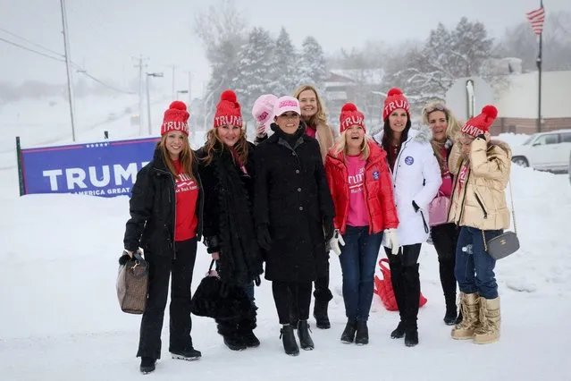 Kari Lake, former Republican candidate for Governor of Arizona, poses with volunteers outside former U.S. President Donald Trump's campaign headquarters in Urbandale, Iowa U.S., January 13, 2024. (Photo by Brendan McDermid/Reuters)