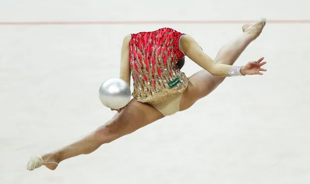 Russia's Margarita Mamun performs in the individual final programme at the 31st European Rhythmic Gymnastics Championships in Minsk, Belarus, May 3, 2015. (Photo by Vasily Fedosenko/Reuters)