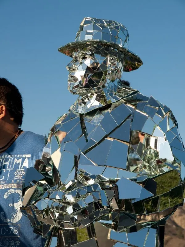 The Mysterious “Mirror Man” in L.A.