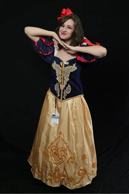 Comic Con attendee Kristen Corradeno poses as fairytale designer Snow White  during the 2014 New York Comic Con at Jacob Javitz Center on October 9, 2014 in New York City. (Photo by Neilson Barnard/Getty Images)