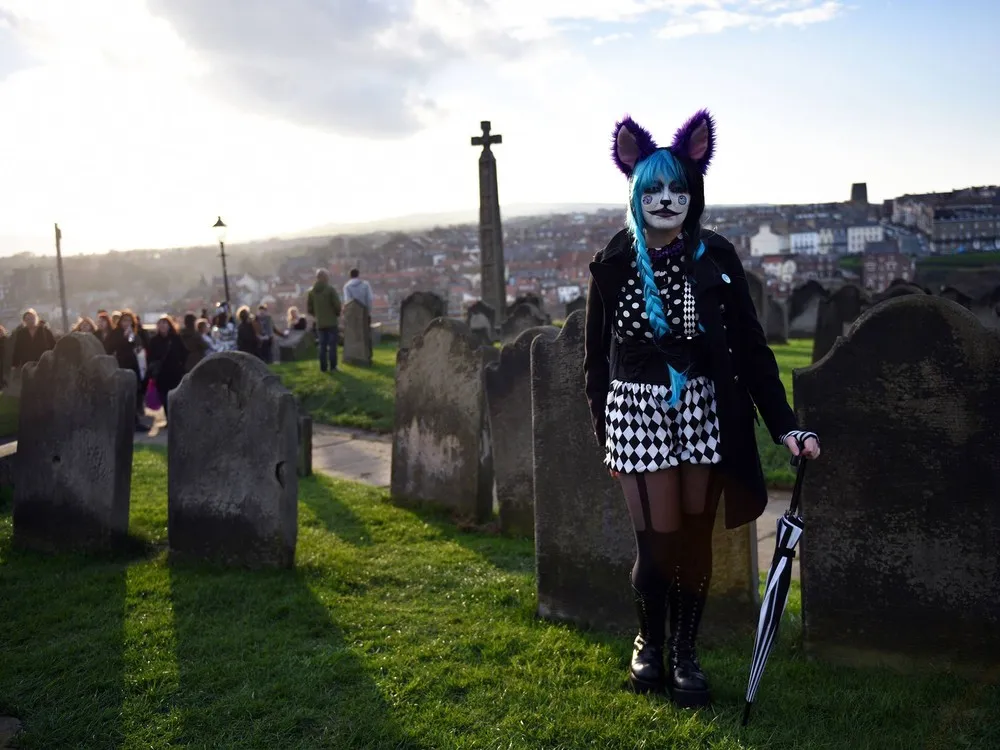 Goths and Steampunks Celebrate 20th Anniversary of Whitby Goth Weekend