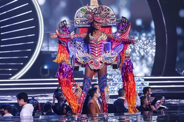 Miss Panama, Brenda Smith, appears on stage during the national costume presentation of the 70th Miss Universe beauty pageant in Israel's southern Red Sea coastal city of Eilat on December 10, 2021. (Photo by Menahem Kahana/AFP Photo)