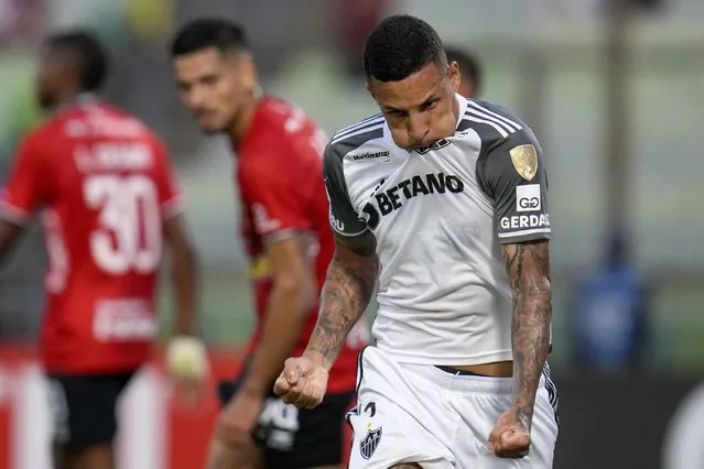 Guilherme Arana of Brazil's Atletico Mineiro celebrates scoring his side's second goal against Venezuela's Caracas FC during a Copa Libertadores Group G soccer match at the Universidad Central de Venezuela stadium in Caracas, Venezuela, Thursday, April 4, 2024. (Photo by Matias Delacroix/AP Photo)