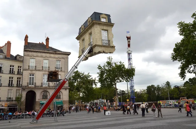 Surreal Floating Room Sculptures By Leandro Erlich