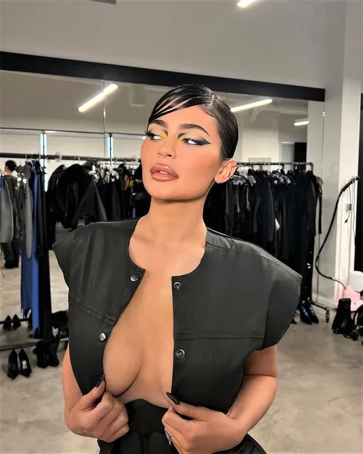 American media personality and socialite Kylie Jenner in the second decade of October 2022 announces her Kylie Cosmetics x Batman collaboration. (Photo by kyliejenner/Instagram)