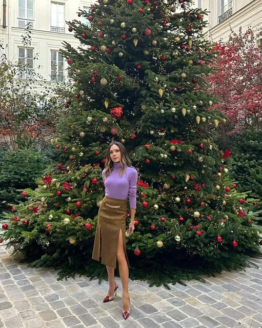 English fashion designer, singer and television personality Victoria Beckham in the first decade of December 2022 gives a peek at Christmas in Paris. (Photo by victoriabeckham/Instagram)