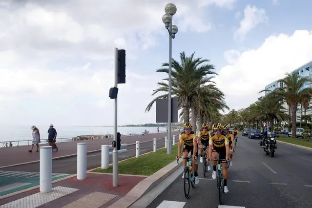 Team Jumbo – Visma riders pedal during a training session along the beach of the Promenade des Anglais in Nice, southern France, ahead of upcoming Saturday's start of the race, Friday, August 28, 2020. The Tour de France sets off shrouded in uncertainty and riding in the face of the coronavirus pandemic and mounting infections in France. (Photo by Thibault Camus/AP Photo)