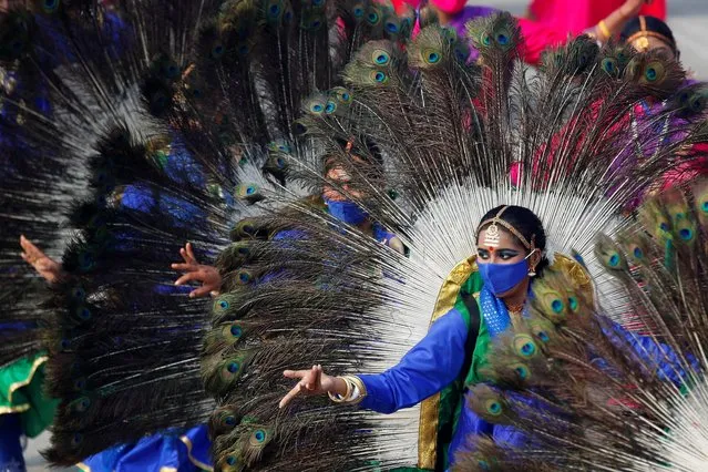 Dancers perform during the full dress rehearsal for the Republic Day parade in New Delhi, India, January 23, 2021. (Photo by Adnan Abidi/Reuters)