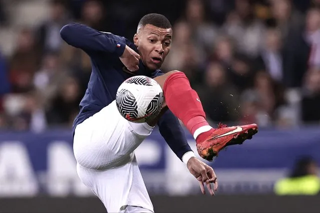 France's forward #10 Kylian Mbappe controls the ball during the UEFA EURO 2024 Group B qualifying football match between France and Gibraltar at the Allianz Riviera stadium in Nice, southeastern France, on November 18, 2023. (Photo by FRanck Fife/AFP Photo)