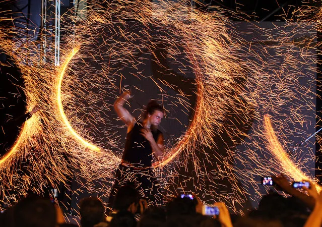 No TV Day Hindustan Times organized Laser show and fire works at Juhu chowpatty for the occasion of No TV Day. (Photo by Satish Bate/Hindustan Times via Getty Images)