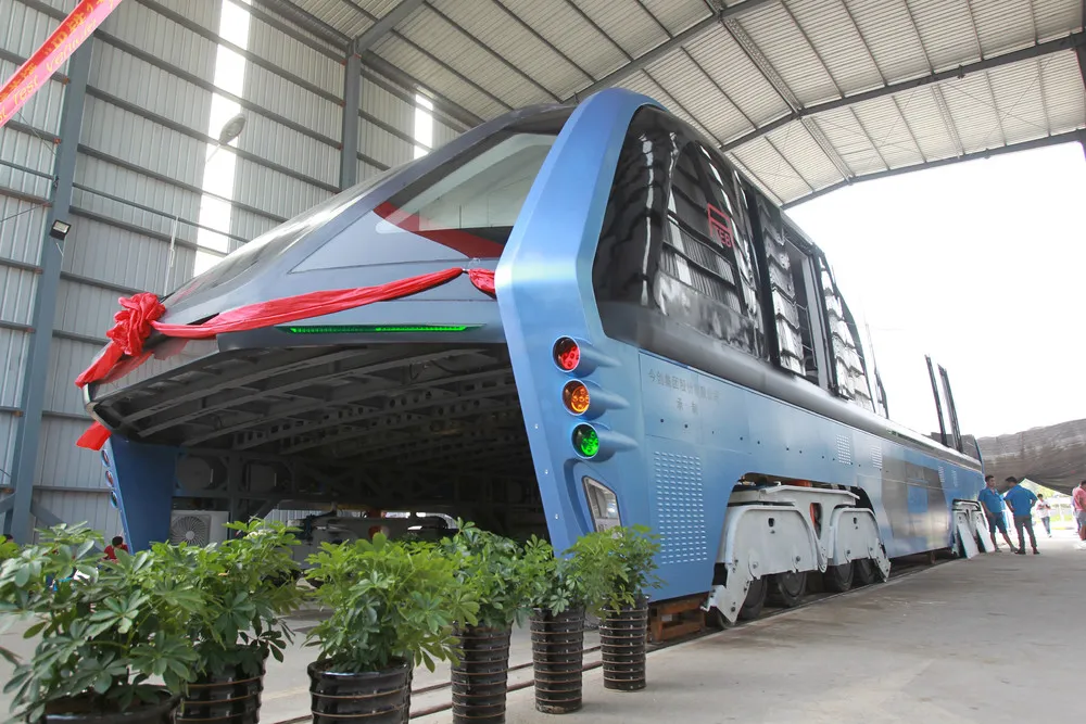 Amazing Traffic-swallowing TEB-1 Bus Debuts in China