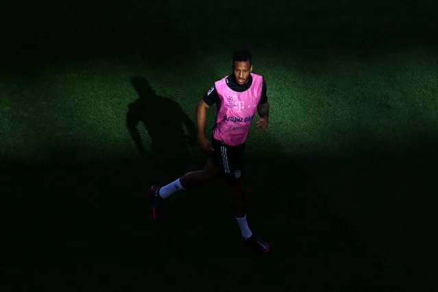 Corentin Tolisso of FC Bayern Munich in action during a training session ahead of their UEFA Champions League Final match against Paris Saint-Germain at Estadio do Sport Lisboa e Benfica on August 22, 2020 in Lisbon, Portugal. (Photo by Julian Finney – UEFA/UEFA via Getty Images)