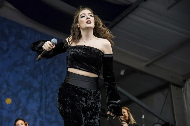 Lorde performs at the New Orleans Jazz and Heritage Festival on Sunday, April 30, 2017, in New Orleans. (Photo by Amy Harris/Invision/AP Photo)