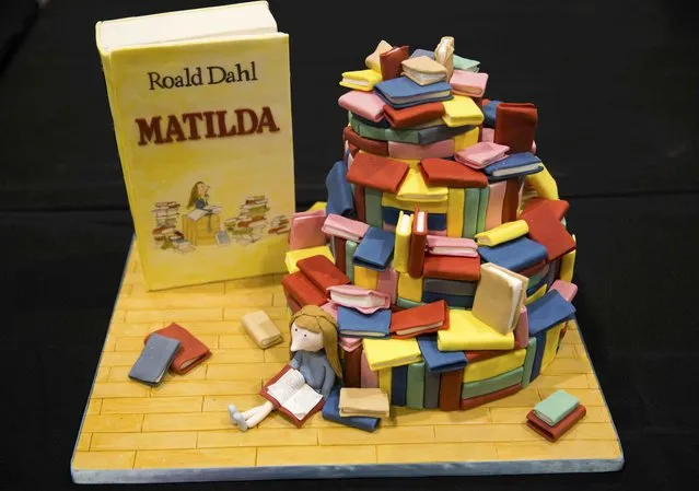 A cake decorated in the style of the Roald Dahl children's book "Matilda" is displayed at the Cake and Bake show in London, Britain October 3, 2015. (Photo by Neil Hall/Reuters)