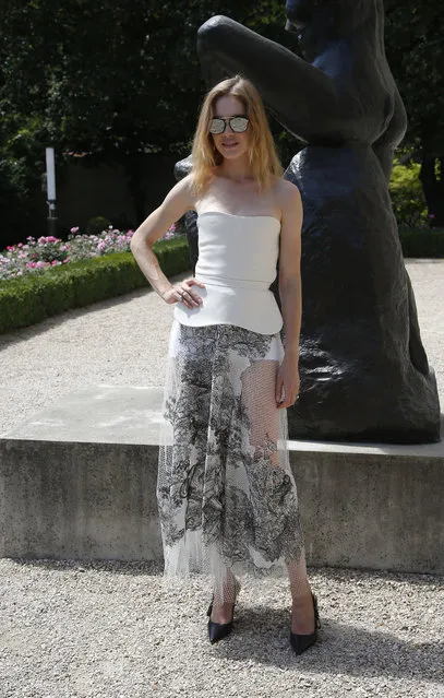Natalia Vodianova poses during a photocall before the presentation of Dior Haute Couture Fall-Winter 2018/2019 fashion collection, Monday, July 2, 2018 in Paris. (Photo by Michel Euler/AP Photo)
