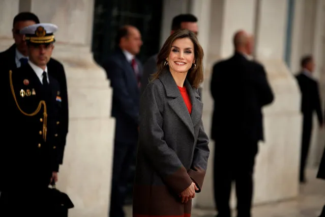 Spain's Queen Letizia arrives to city hall in Lisbon, Portugal, November 29, 2016. (Photo by Rafael Marchante/Reuters)