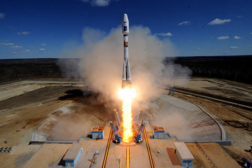 Russia Launches 1st Rocket from New Space Facility