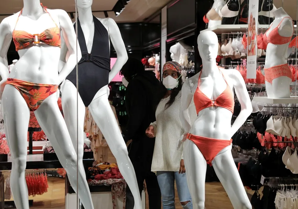 Humans and Mannequins
