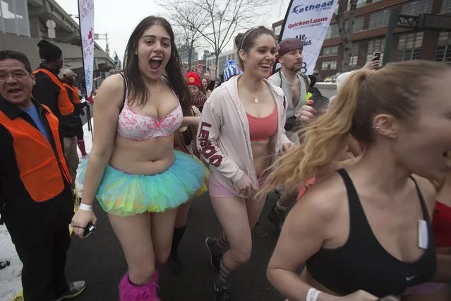 People take part in the Cupid's Undie Run in the Manhattan borough of New York February 7, 2015. (Photo by Carlo Allegri/Reuters)